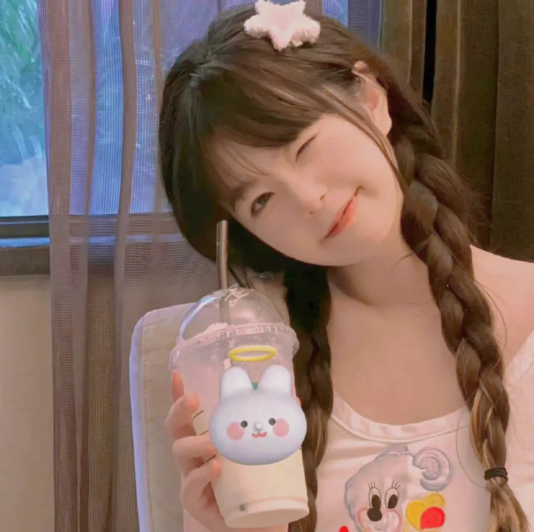 剥茧海报